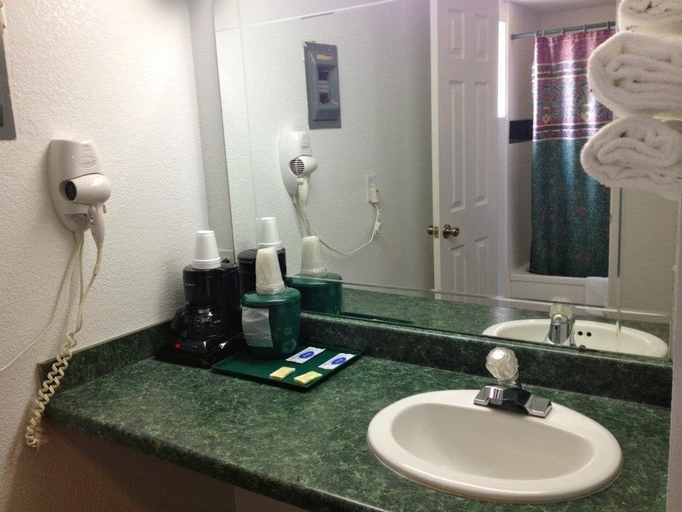 Hamilton Inn Room photo